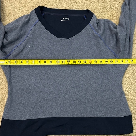 Columbia Women’s Large Heathered Honey Two Tone Pullover Sweater - Picture 7 of 8